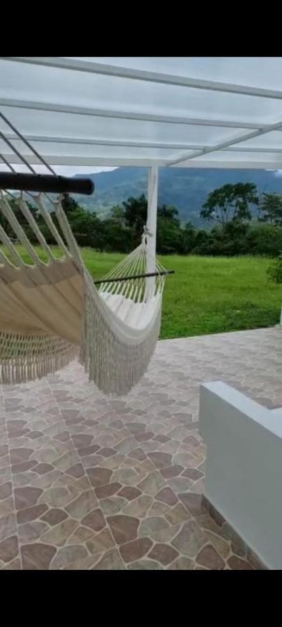Villeta, Casa Campestre Cerca De Payande Villeta